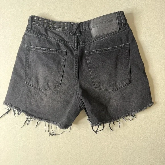 One Teaspoon High Waist Mom Shorts with Eyelet Accents 28 - Picture 8 of 10